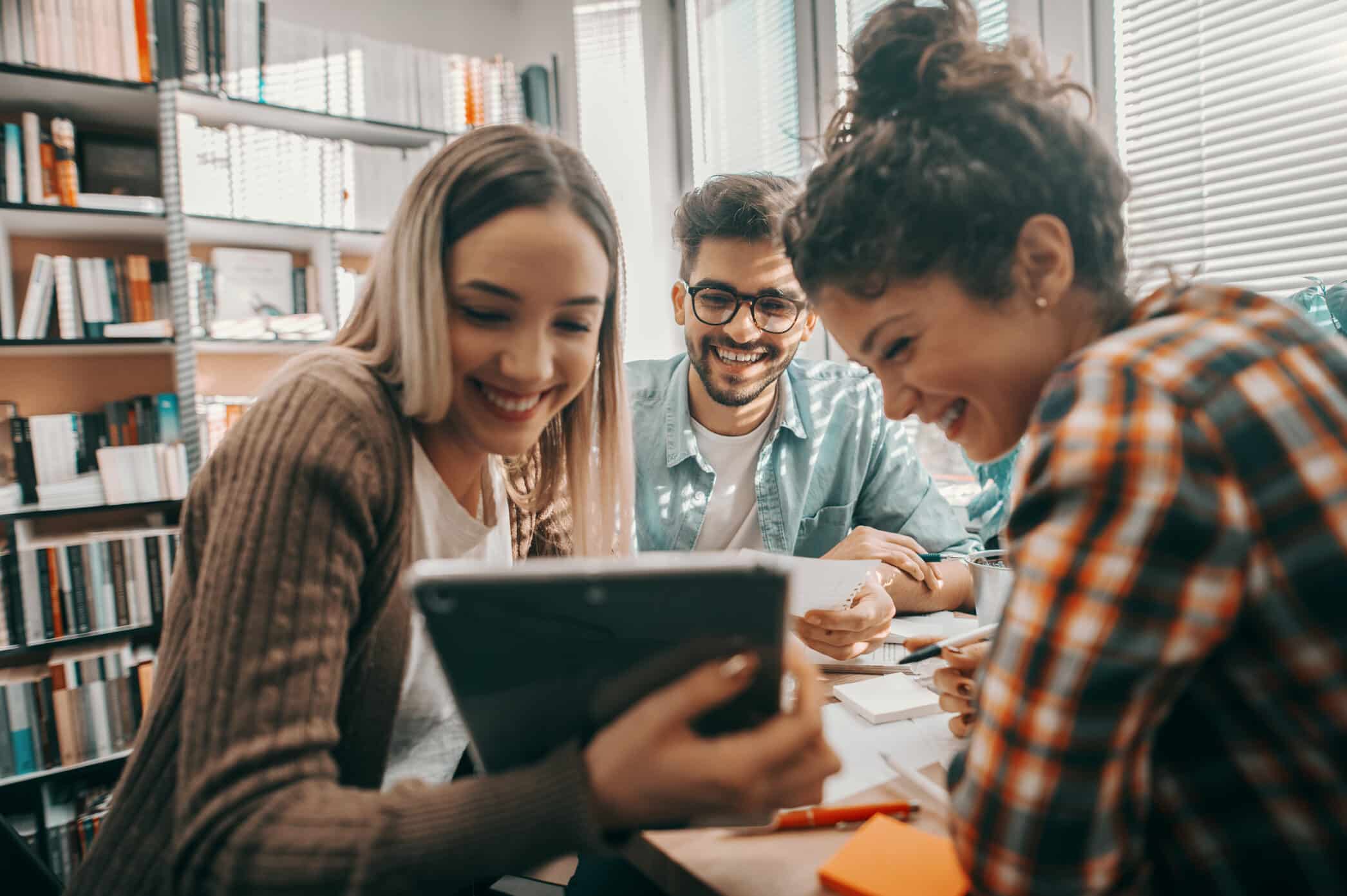Call for Student Nominations: Publications and Communications Board