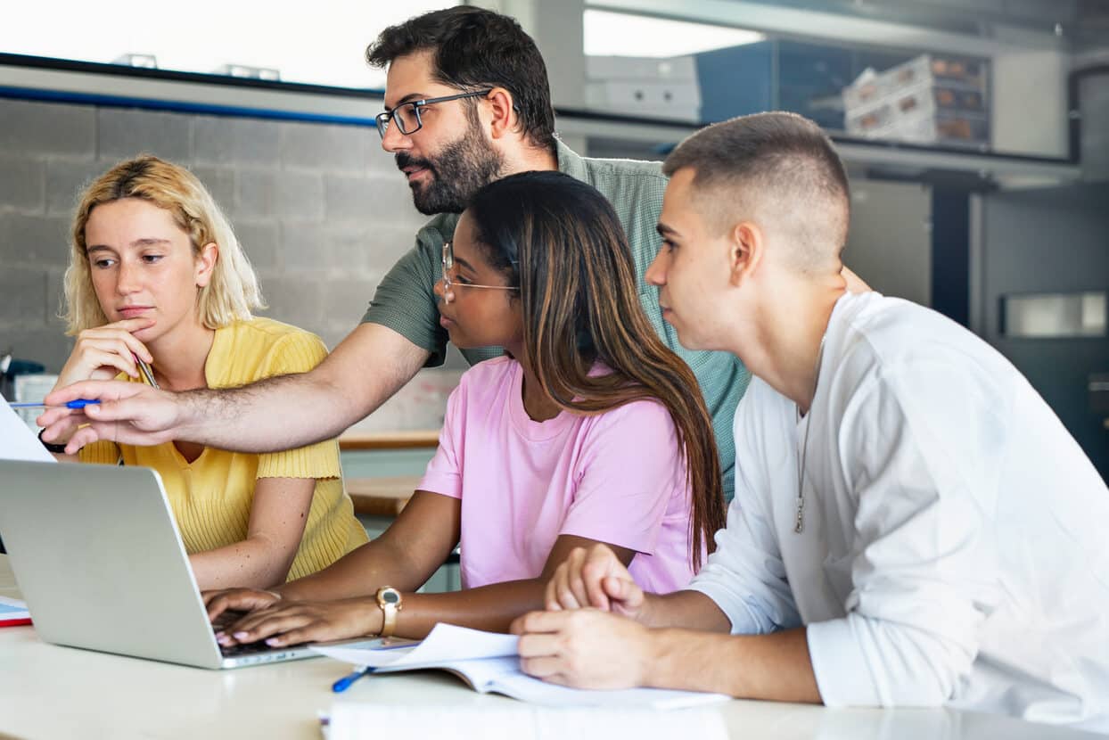 How to teach students to live life as a psychologist: Embedding a self-care perspective into psychology training